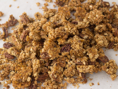 Granola brisé en morceaux