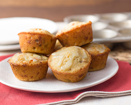 Muffins aux pommes, cheddar et bacon