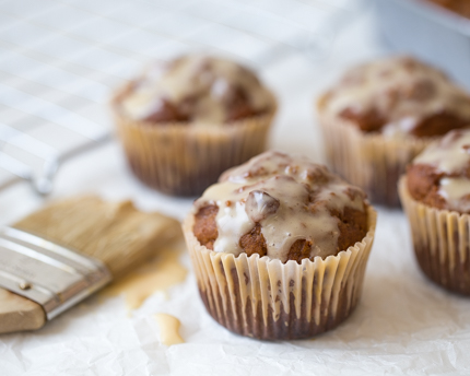 Muffins aux carottes et patates douces avec glaçage à l’érable