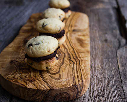 Biscuits sandwichs aux pépites de chocolat et à  la noix de coco