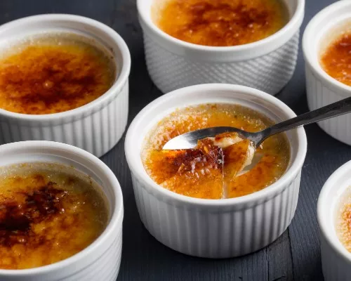 Crème brûlée au lait de coco à la vanille