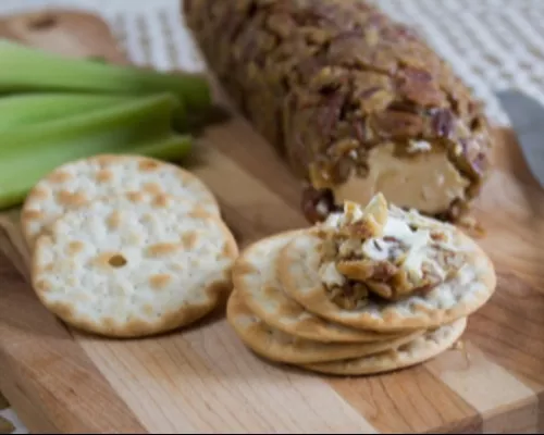 Bouchées festives de fromage à la crème garnies de pacanes