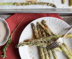 Frites d'asperges au parmesan