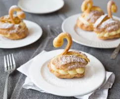 Cygnes avec crème pâtissière au citron