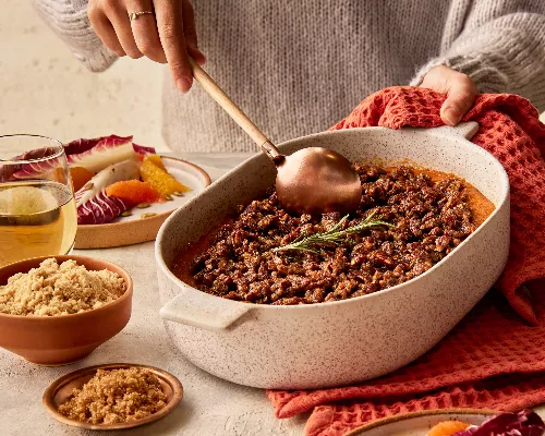 Casserole de patates douces avec garniture de pacanes confites épicées