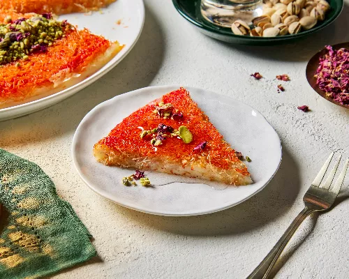 Knafeh (pâtisserie au fromage du Moyen-Orient)